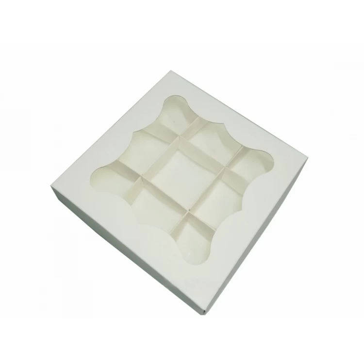 Коробка на 9 конфет с окошком Белая 200*200*30 (3шт)