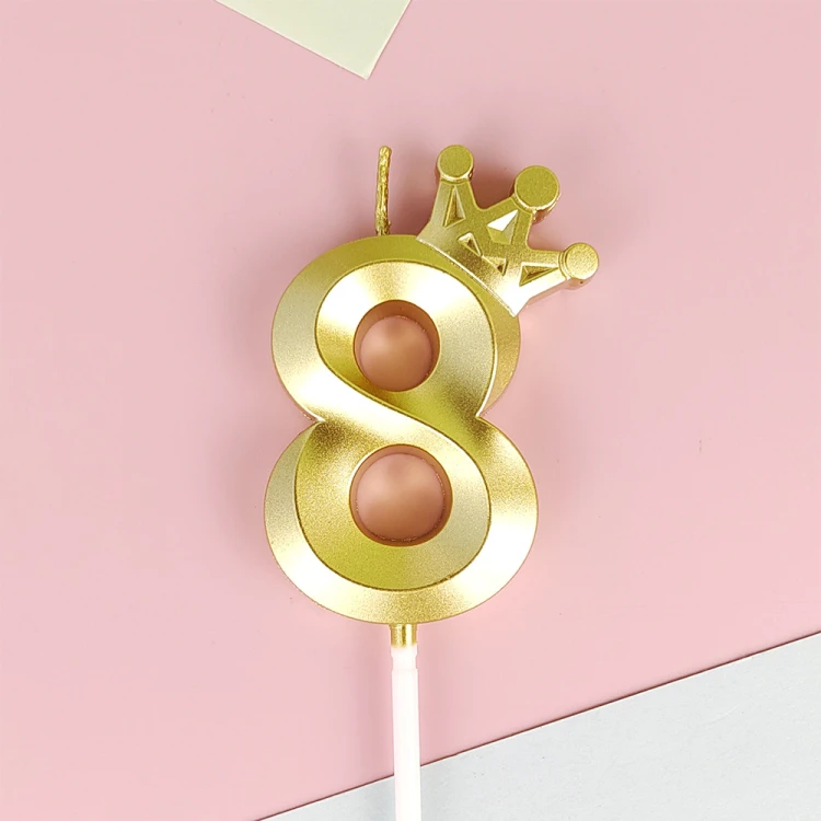 Свеча для торта цифра "8" с короной ЗОЛОТО