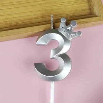 Свеча для торта цифра "3" с короной СЕРЕБРО