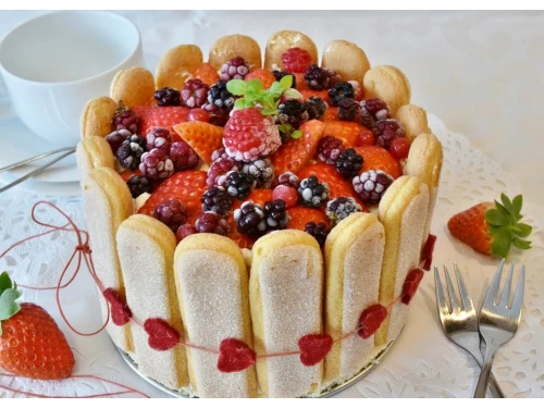 Красивые десерты на продажу - фото